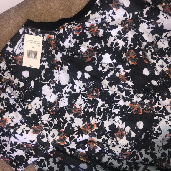 SKULL LEAF GUESS - Picture 5 of 5